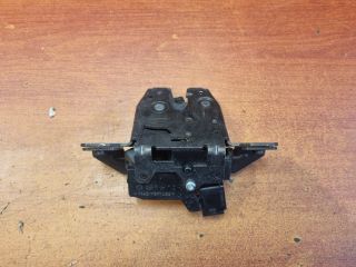 bontott OPEL ASTRA J Csomagtérajtó Zárszerkezet