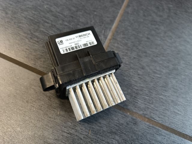 bontott OPEL ASTRA J Előtét Ellenállás Fűtőmotor