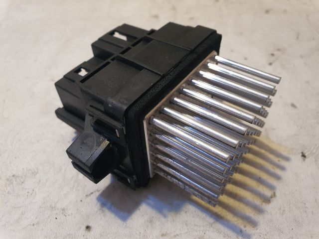 bontott OPEL ASTRA J Előtét Ellenállás Fűtőmotor