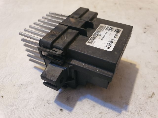 bontott OPEL ASTRA J Előtét Ellenállás Fűtőmotor