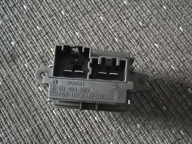 bontott OPEL ASTRA J Előtét Ellenállás Fűtőmotor