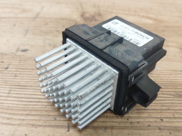 bontott OPEL ASTRA J Előtét Ellenállás Fűtőmotor