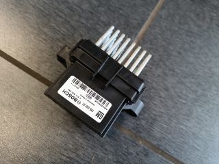 bontott OPEL ASTRA J Előtét Ellenállás Fűtőmotor