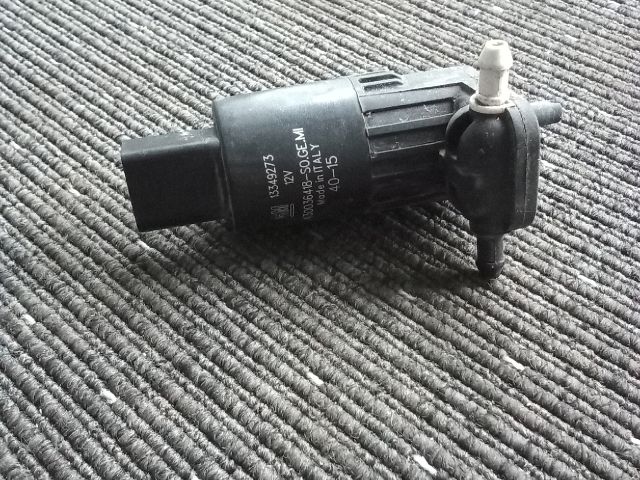 bontott OPEL ASTRA J Első Ablakmosó Szivattyú