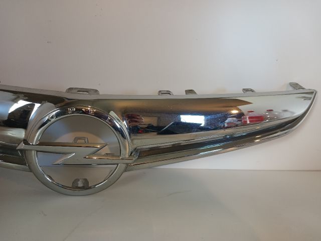 bontott OPEL ASTRA J Első Embléma