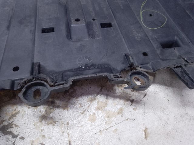 bontott OPEL ASTRA J Első Lökhárító Alsó (Műanyag)