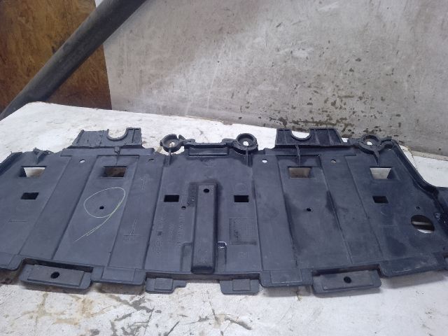 bontott OPEL ASTRA J Első Lökhárító Alsó (Műanyag)