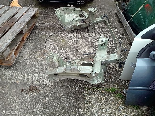 bontott OPEL ASTRA J Első Lökhárító Merevítő (Fém)