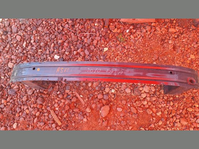 bontott OPEL ASTRA J Első Lökhárító Merevítő (Fém)