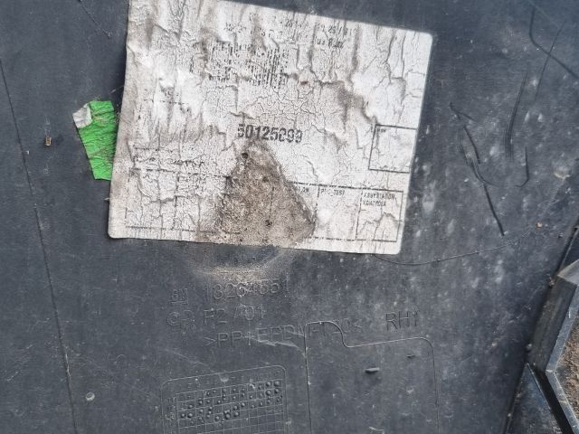 bontott OPEL ASTRA J Első Lökhárító (Részeivel)