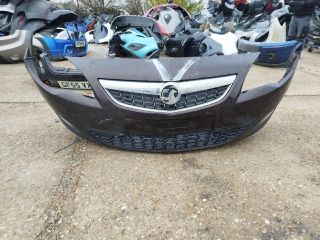 bontott OPEL ASTRA J Első Lökhárító (Részeivel)