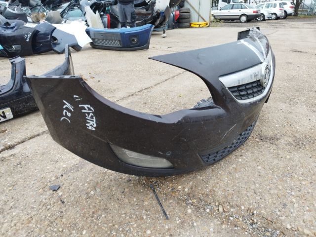 bontott OPEL ASTRA J Első Lökhárító (Részeivel)