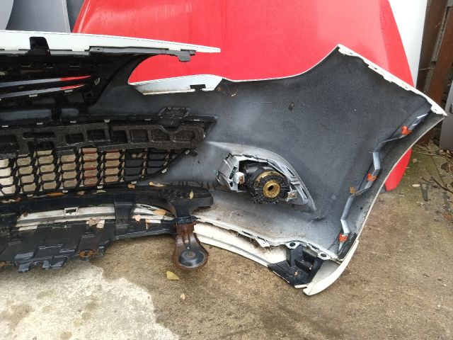 bontott OPEL ASTRA J Első Lökhárító (Részeivel)