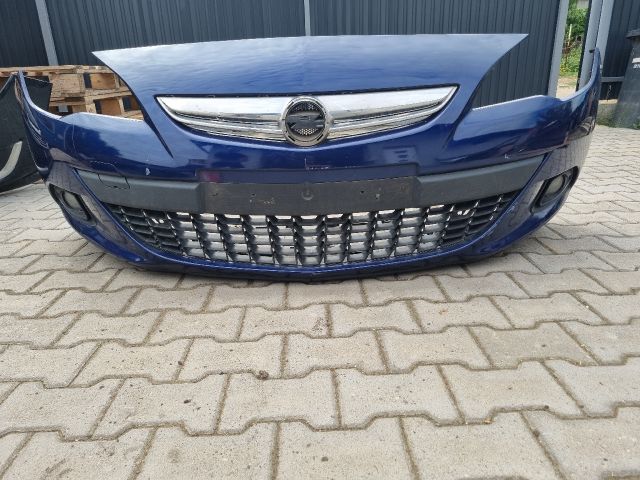 bontott OPEL ASTRA J Első Lökhárító (Részeivel)