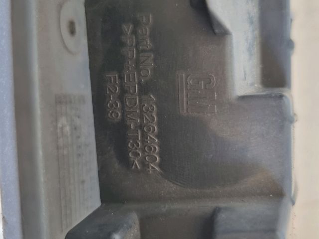 bontott OPEL ASTRA J Első Lökhárító Tartó Felső