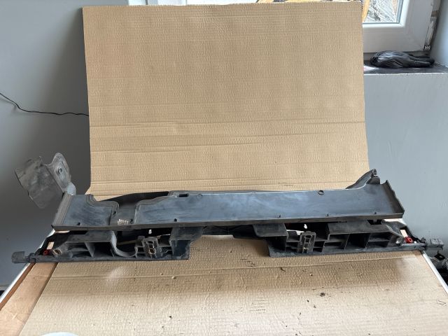 bontott OPEL ASTRA J Első Lökhárító Tartó Felső