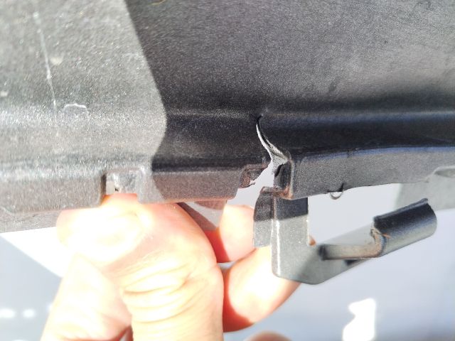 bontott OPEL ASTRA J Első Lökhárító (Üresen)