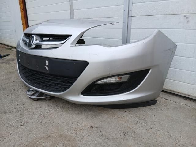 bontott OPEL ASTRA J Első Lökhárító (Üresen)