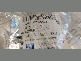 bontott OPEL ASTRA J Első Vonószem Burkolat