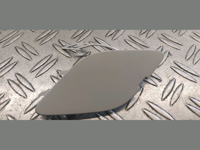 bontott OPEL ASTRA J Első Vonószem Burkolat