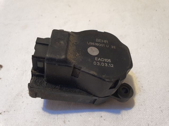 bontott OPEL ASTRA J Fűtés Állító Motor