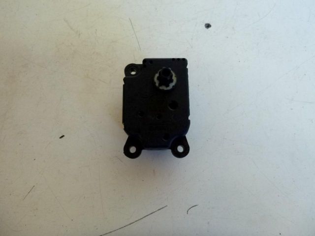 bontott OPEL ASTRA J Fűtés Állító Motor