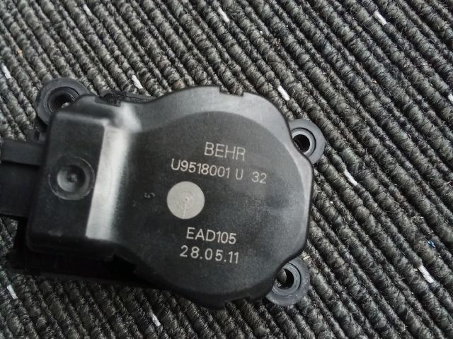 bontott OPEL ASTRA J Fűtés Állító Motor