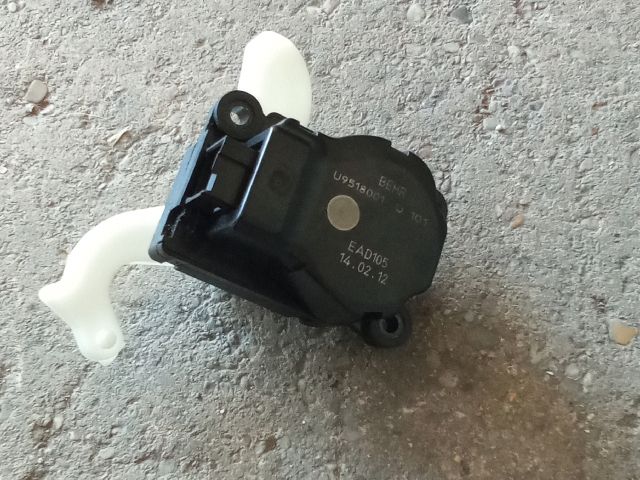 bontott OPEL ASTRA J Fűtés Állító Motor