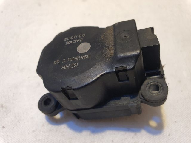 bontott OPEL ASTRA J Fűtés Állító Motor