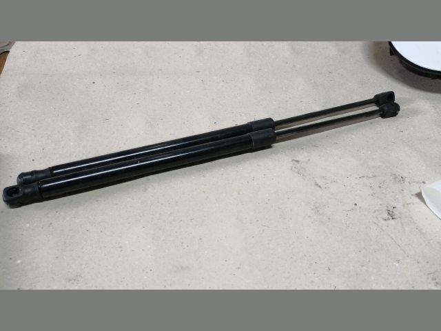 bontott OPEL ASTRA J Gázrugós Kitámasztó Teleszkóp Pár Csomagtérajtó