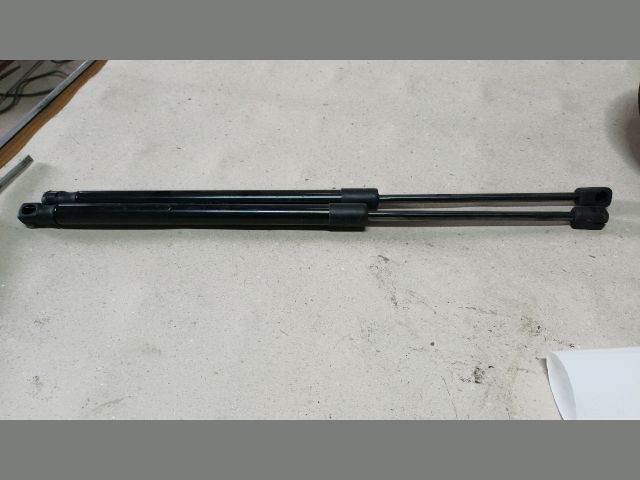 bontott OPEL ASTRA J Gázrugós Kitámasztó Teleszkóp Pár Csomagtérajtó