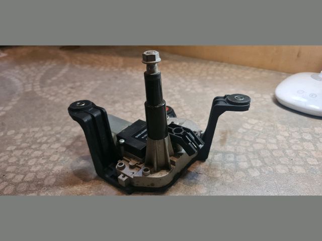 bontott OPEL ASTRA J Hátsó Ablaktörlő Motor