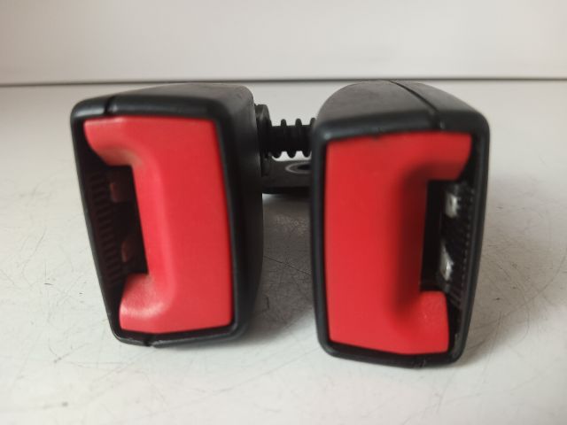 bontott OPEL ASTRA J Hátsó középső Biztonsági Öv Csat