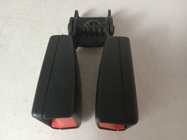 bontott OPEL ASTRA J Hátsó középső Biztonsági Öv Csat