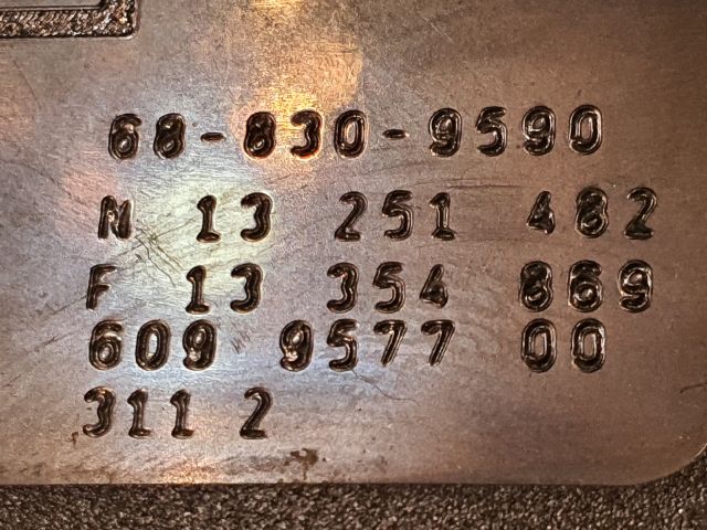 bontott OPEL ASTRA J Hátsó középső Biztonsági Öv