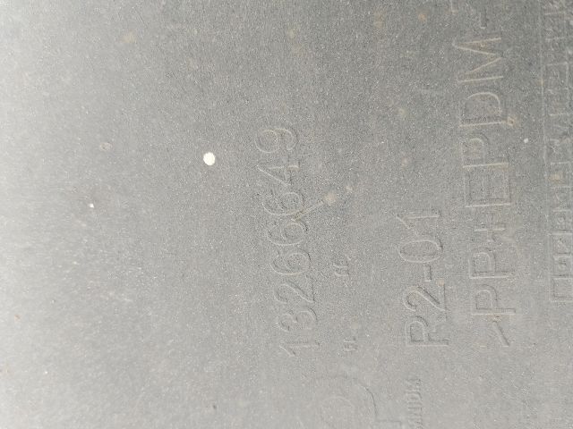 bontott OPEL ASTRA J Hátsó Lökhárító (Üresen)