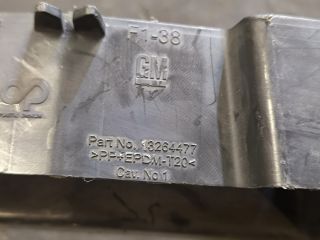 bontott OPEL ASTRA J Homlokfal Burkolat