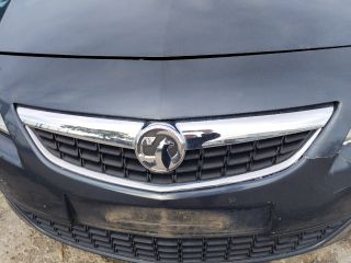 bontott OPEL ASTRA J Hűtőrács