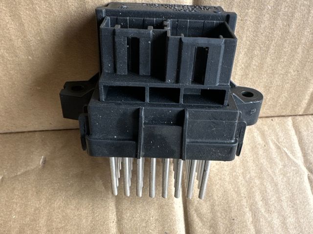 bontott OPEL ASTRA J Hűtőventilátor Elektronika