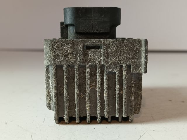 bontott OPEL ASTRA J Izzító Relé