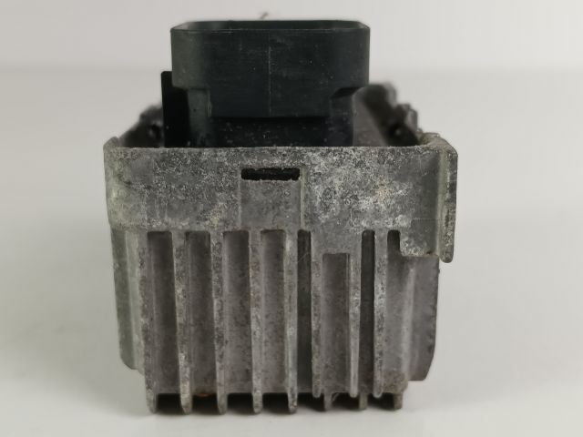 bontott OPEL ASTRA J Izzító Relé