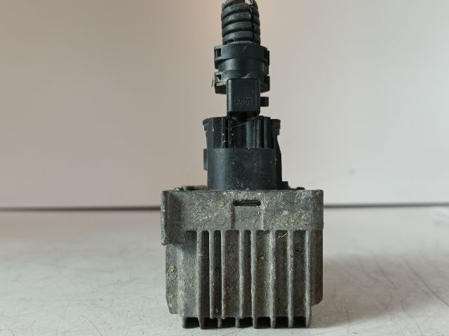 bontott OPEL ASTRA J Izzító Relé