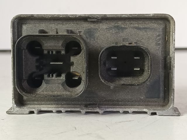 bontott OPEL ASTRA J Izzító Relé