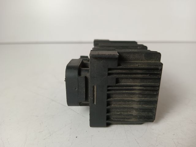 bontott OPEL ASTRA J Izzító Relé