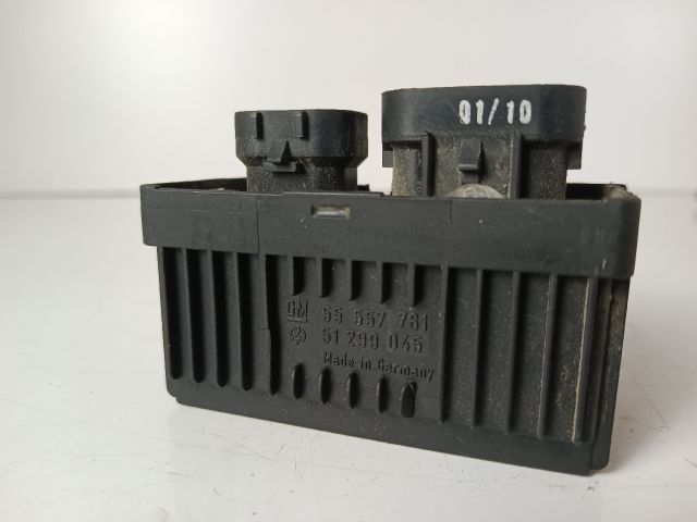 bontott OPEL ASTRA J Izzító Relé