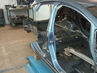 bontott OPEL ASTRA J Jobb B Oszlop