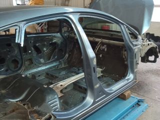 bontott OPEL ASTRA J Jobb B Oszlop