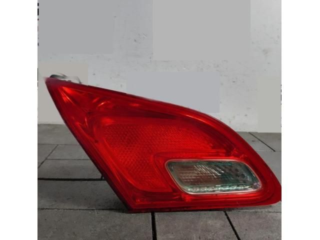 bontott OPEL ASTRA J Jobb Belső Hátsó Lámpa