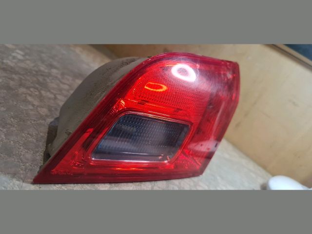 bontott OPEL ASTRA J Jobb Belső Hátsó Lámpa