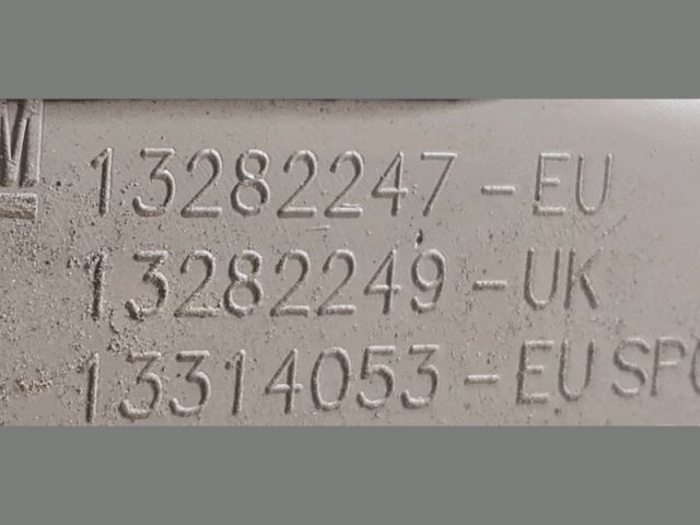 bontott OPEL ASTRA J Jobb Belső Hátsó Lámpa